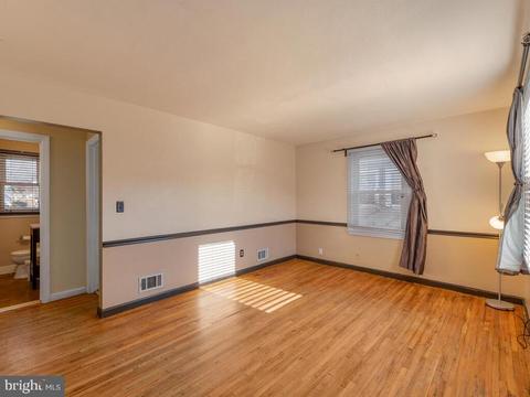 409 Compton Ave, Laurel, MD 20707 photo 4