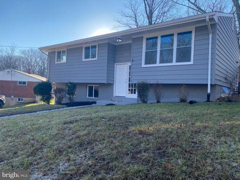 9209 Rolling View Dr, Lanham, MD 20706 photo 4
