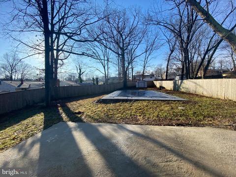 9209 Rolling View Dr, Lanham, MD 20706 photo 31