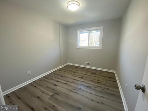 9209 Rolling View Dr, Lanham, MD 20706 photo 19