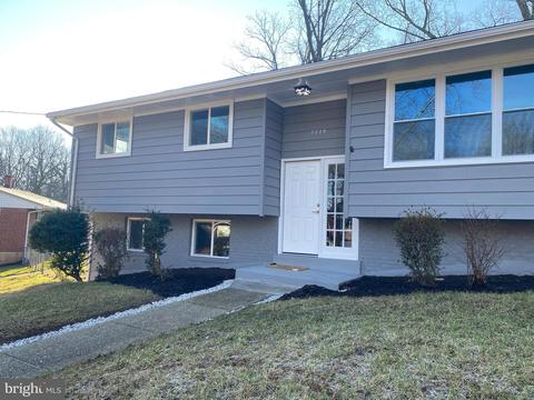 9209 Rolling View Dr, Lanham, MD 20706 photo 2