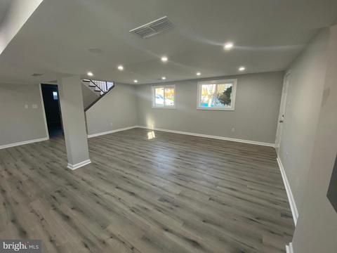 9209 Rolling View Dr, Lanham, MD 20706 photo 25
