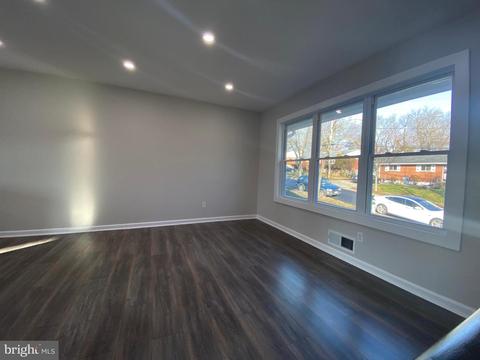 9209 Rolling View Dr, Lanham, MD 20706 photo 21