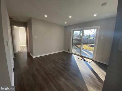 9209 Rolling View Dr, Lanham, MD 20706 photo 20