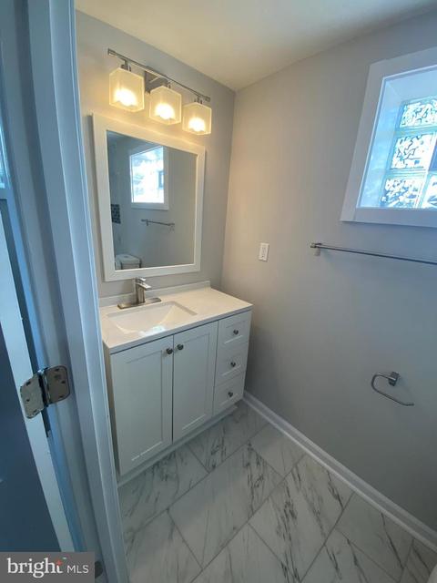 9209 Rolling View Dr, Lanham, MD 20706 photo 27