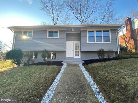 9209 Rolling View Dr, Lanham, MD 20706 photo 6