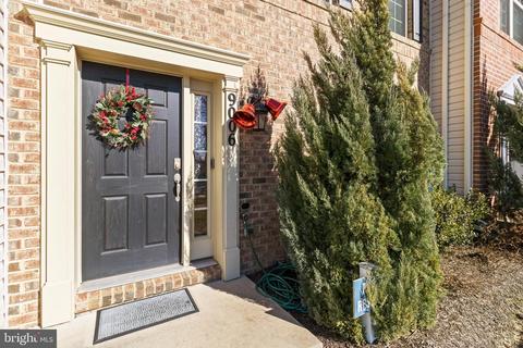9006 Ruby Lockhart Blvd, Lanham, MD 20706 photo 4