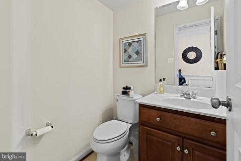 9006 Ruby Lockhart Blvd, Lanham, MD 20706 photo 16