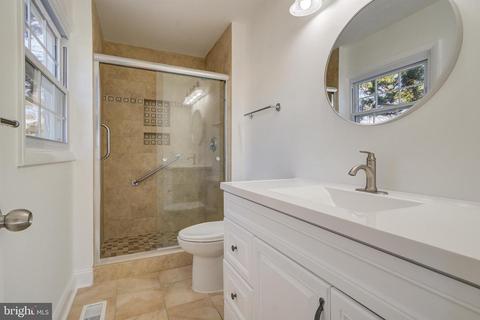 8904 Briardale Ln, Laurel, MD 20708 photo 28