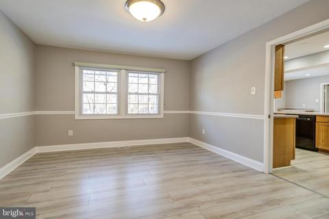 8904 Briardale Ln, Laurel, MD 20708 photo 12