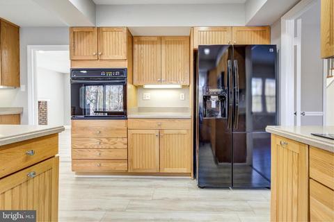 8904 Briardale Ln, Laurel, MD 20708 photo 18
