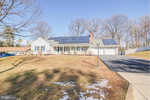 8904 Briardale Ln, Laurel, MD 20708 photo 1