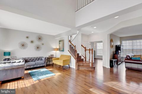 2502 Saint Nicholas Way, Lanham, MD 20706 photo 4