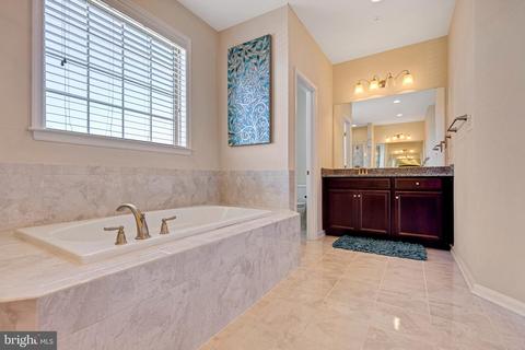 2502 Saint Nicholas Way, Lanham, MD 20706 photo 24