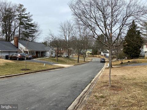 8704 Granite Ln, Laurel, MD 20708 photo 28