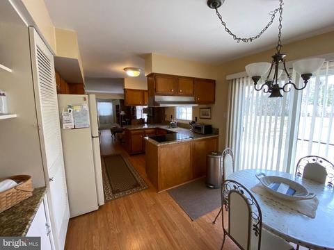 8704 Granite Ln, Laurel, MD 20708 photo 8