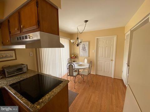 8704 Granite Ln, Laurel, MD 20708 photo 5