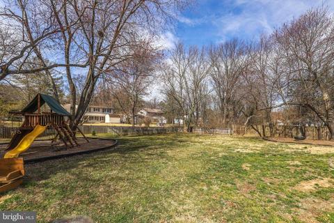 12502 Silverbirch Ln, Laurel, MD 20708 photo 3