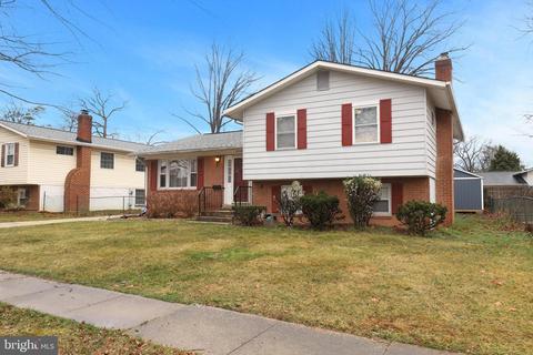 8924 Walkerton Dr, Lanham, MD 20706 photo 3