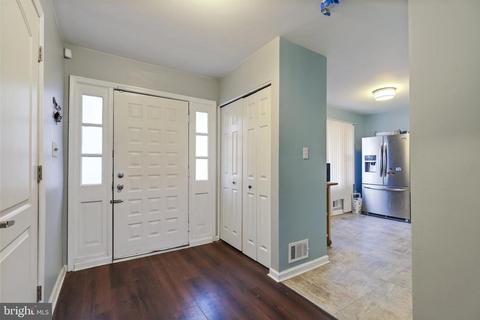 8924 Walkerton Dr, Lanham, MD 20706 photo 7
