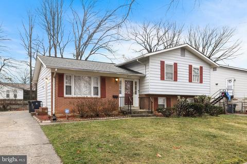 8924 Walkerton Dr, Lanham, MD 20706 photo 4