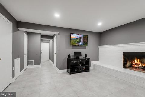8924 Walkerton Dr, Lanham, MD 20706 photo 50