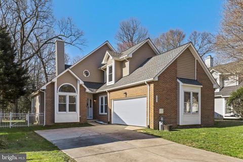 9315 Creekview Dr, Laurel, MD 20708 photo 1