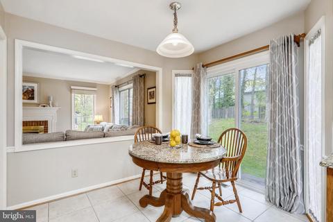 8702 Bovelder Dr, Laurel, MD 20708 photo 11