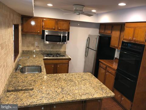 9203 Lawnview Ln, Laurel, MD 20708 photo 11