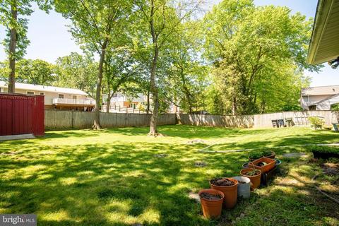 8505 Magnolia Dr, Lanham, MD 20706 photo 8