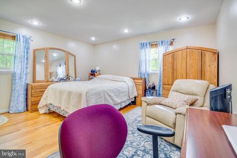 8505 Magnolia Dr, Lanham, MD 20706 photo 37