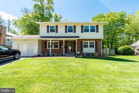 8505 Magnolia Dr, Lanham, MD 20706 photo 2