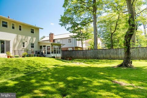 8505 Magnolia Dr, Lanham, MD 20706 photo 13