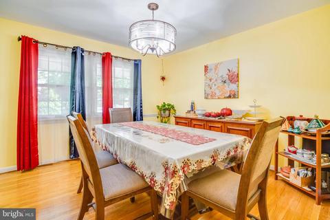 8505 Magnolia Dr, Lanham, MD 20706 photo 21