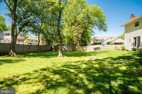 8505 Magnolia Dr, Lanham, MD 20706 photo 9