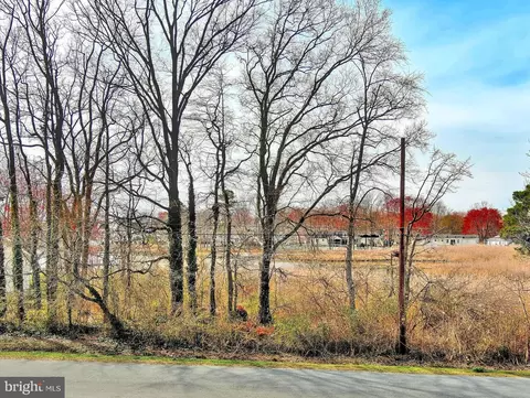 2629 Cecil Dr, Chester, MD 21619