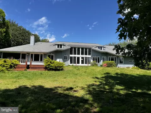 216 Brickhouse Dr, Queenstown, MD 21658