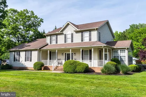 302 Charl Ct, Stevensville, MD 21666