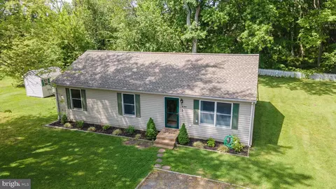 418 Dominion Rd # a, Chester, MD 21619