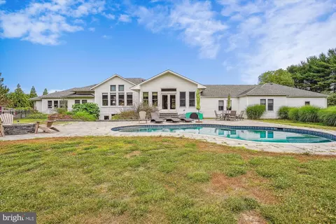 304 Prospect Bay Dr E, Grasonville, MD 21638