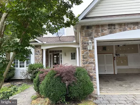 904 Chesapeake Dr, Stevensville, MD 21666