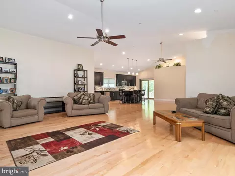 801 Broadcreek Dr, Stevensville, MD 21666