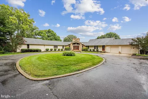 365 Hemsley Dr, Queenstown, MD 21658