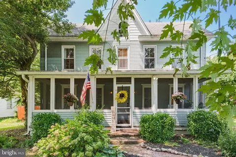 121 Dundee Ave, Chester, MD 21619