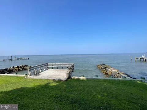 606 Bay Dr, Stevensville, MD 21666