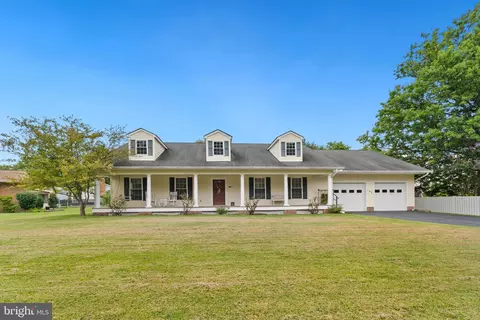 102 Skipper Ln, Chester, MD 21619