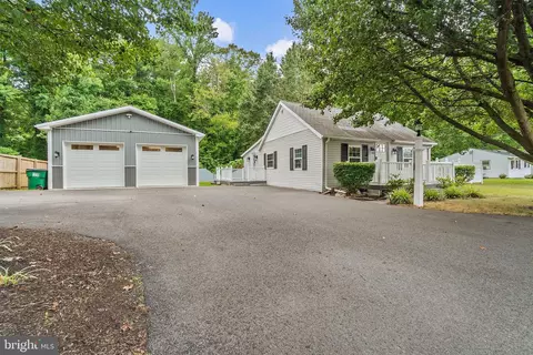 204 School House Ln, Grasonville, MD 21638