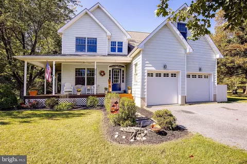 414 5 Farms Dr, Stevensville, MD 21666