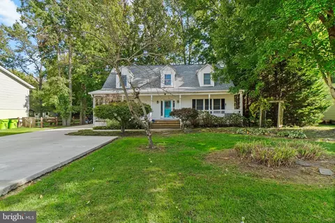 811 Chesapeake Dr, Stevensville, MD 21666