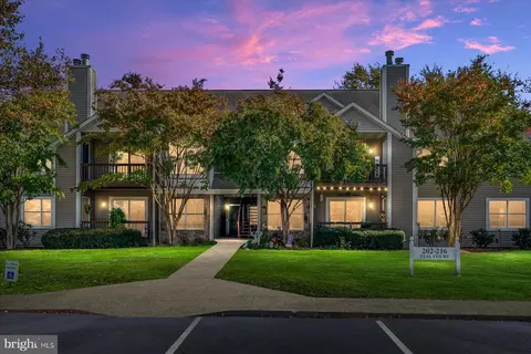 216 Teal Ct, Chester, MD 21619